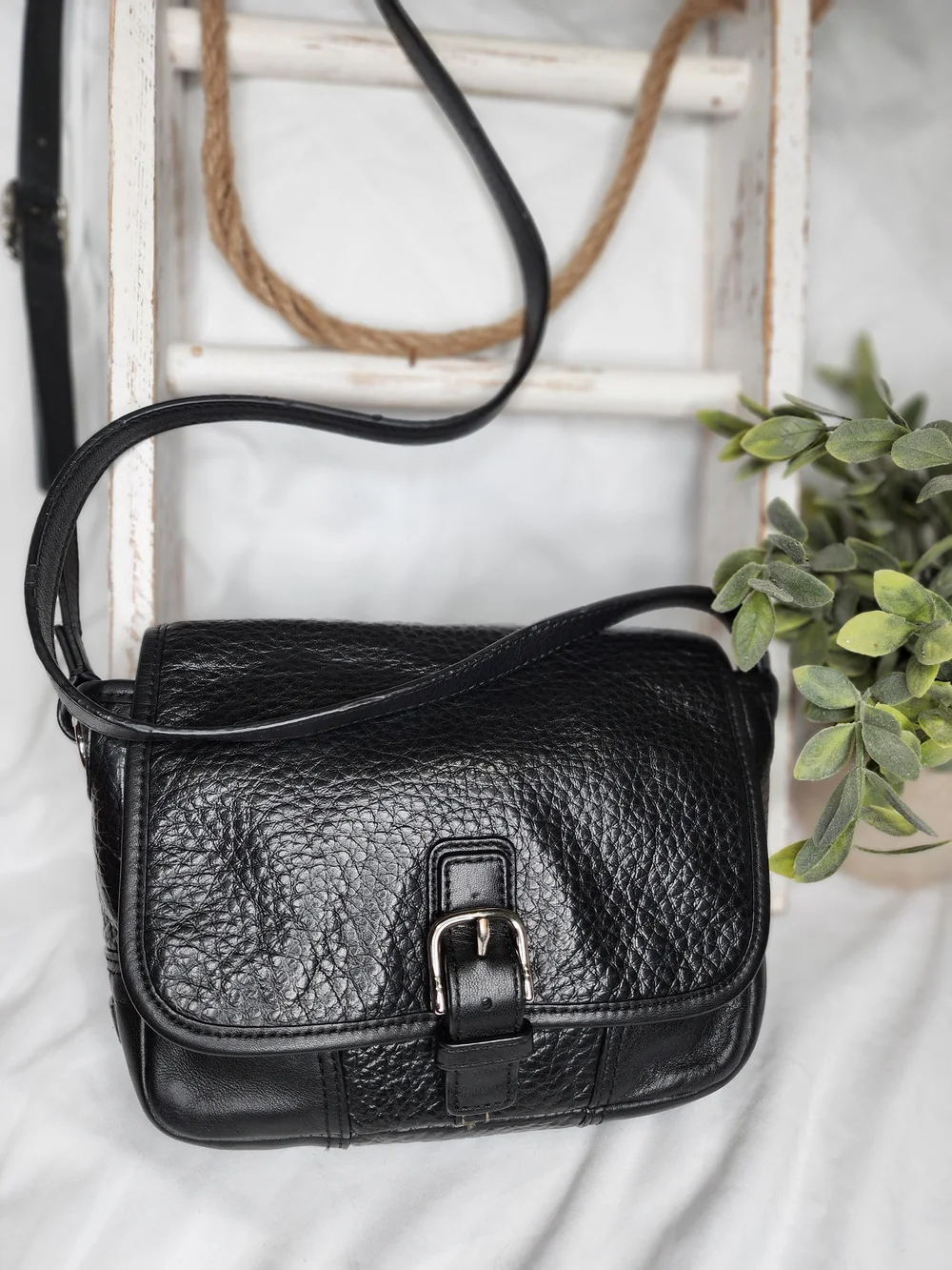 COACH Black Pebbled Leather Taylor Flap Crossbody Bag Shoulder Messenger F31664